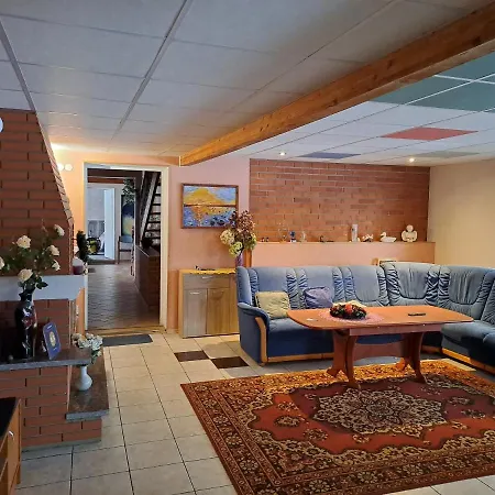 Rum i privatbostad Raehni Maja